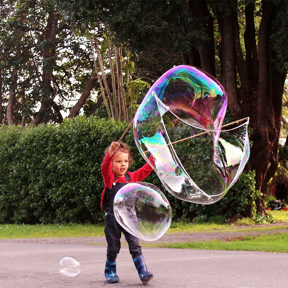 Christmas gift - Give your kids a magical experience - Giant Bubbles by Tinka